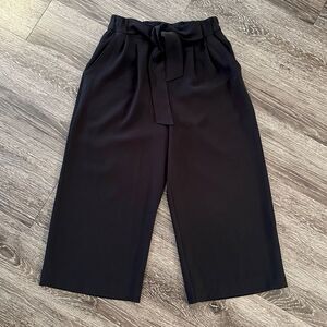 Lululemon Noir Crop